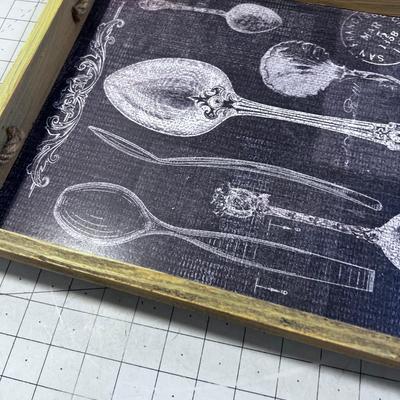 2 Serving trays, Wood