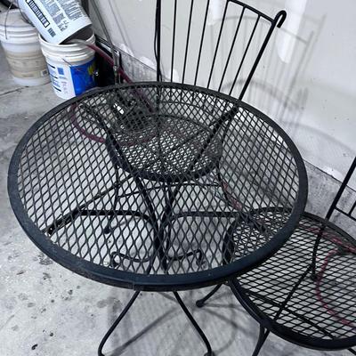 Wire Black Bistro Table and 2 Chairs 