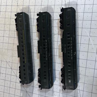 2 Pullman and 1 Southern Pacific Passenger Cars HO SCALE.