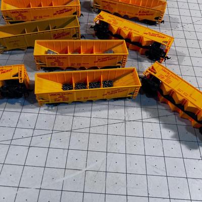 9 Union Pacific HOPPER Coal Cars
