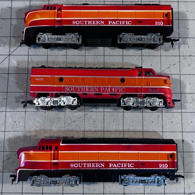 Southern Pacific Streamline Engines (3)