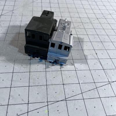 2 Switch Engines 