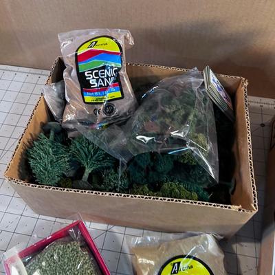Model Railroad Scenery Items 