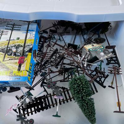 2 Sterlite full of train parts 