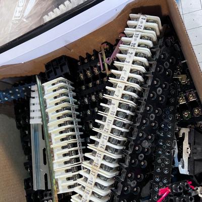 Bus Bar or Wiring Terminals 