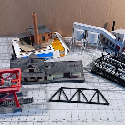 HO Scale Buildings: Factories and Bridges