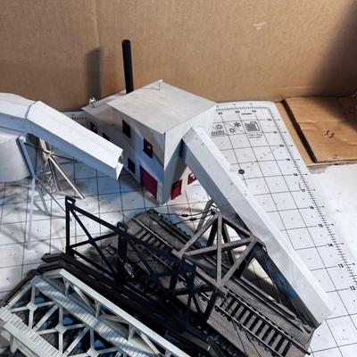 HO Scale Buildings: Factories and Bridges