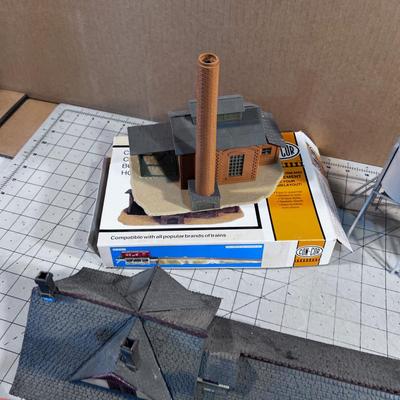 HO Scale Buildings: Factories and Bridges