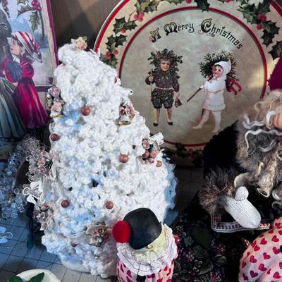 Large Christmas DÃ©cor Lot