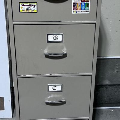 Filing Cabinet with Folders, Legal Size