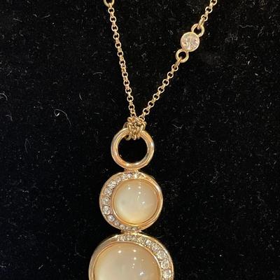 Long necklace with creamy stones & faux pearl clip ons
