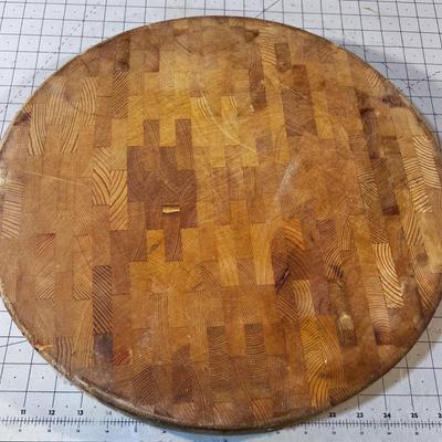 18" Diameter by 2" Deep Cutting Board 