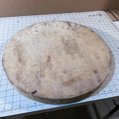 18" Diameter by 2" Deep Cutting Board 