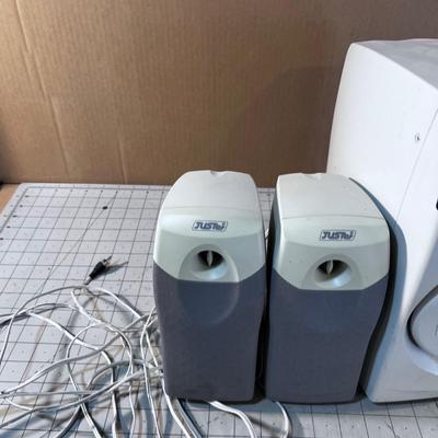 Computer Speaker Set With Powered Subwoofer