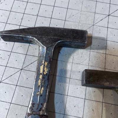 2 Rock Hammers 