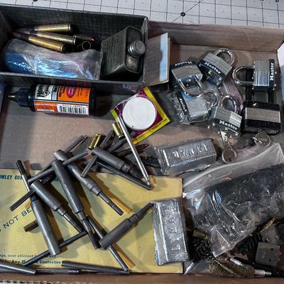 Another Mixed Tray of RELOADING And Gun Items