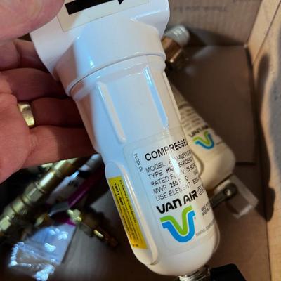 Filters and Chucks, Pressure Regulator 