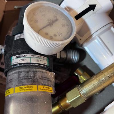 Filters and Chucks, Pressure Regulator 