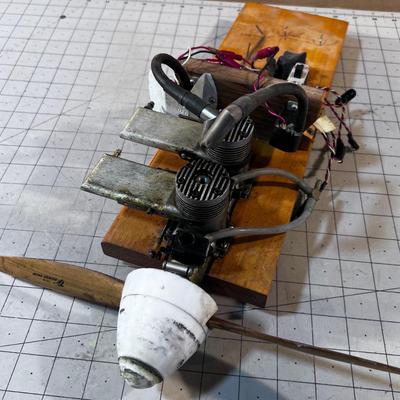 2 Cylinder RC Engine Propeller with not turn. 