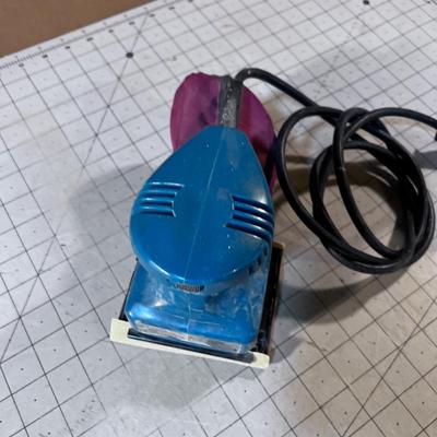 Makita Palm Sander 