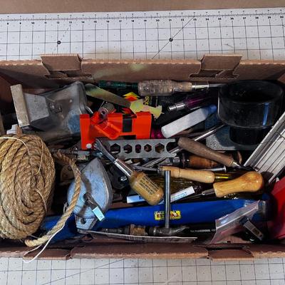 Tray of TOOLS Vice, Chalk Line, Dowl Jig