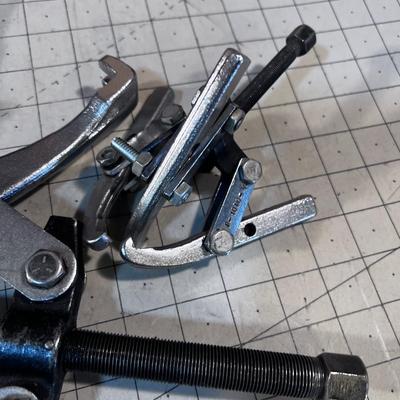 Wheel Pullers 