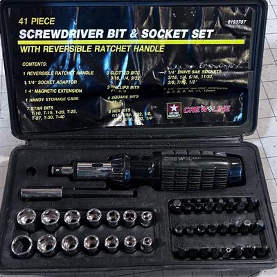 Screwdriver Bit and Socket Set