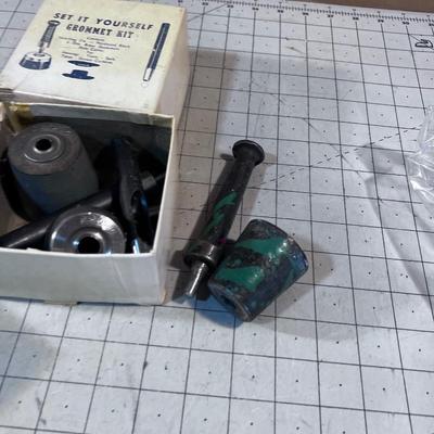Grommet Kit 