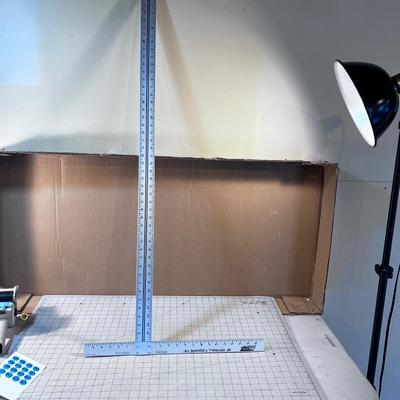 48" Dry Wall Square