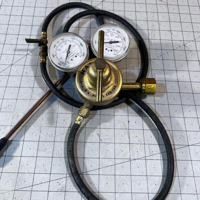 Pressure Gauge for Charging Cooler or Air Conditioner