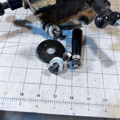 Adjustable Drill Press Vice 