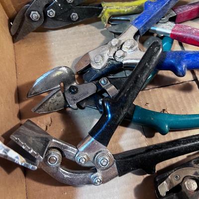 Duct Working Tools: Crimpers and Cutters