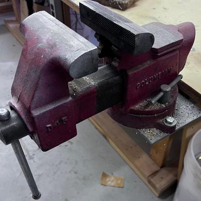 Columbia D 45 BENCH Vice EXCELLENT Condition. 