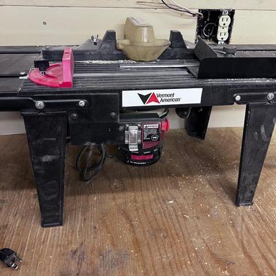 Craftsman Router with Router Table