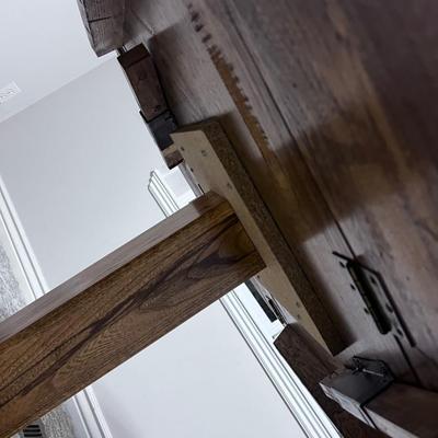 Table OAK 