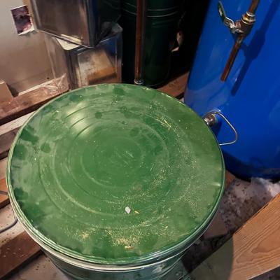 Several Hundred Pounds of Wheat - WARNING DO NOT BID UNLESS YOU ARE WILLING AND ABLE TO TAKE IT ALL!!!!!