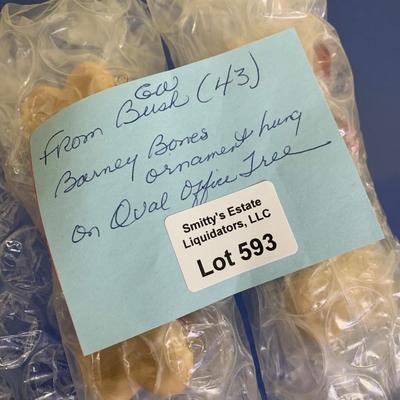Bushâ€™s Dog Barneyâ€™s Bones From White House Christmas Tree