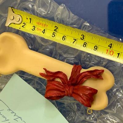 Bushâ€™s Dog Barneyâ€™s Bones From White House Christmas Tree