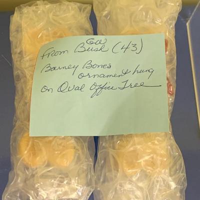 Bushâ€™s Dog Barneyâ€™s Bones From White House Christmas Tree