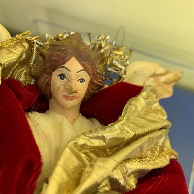 1990 East Room White House Christmas Tree Angel