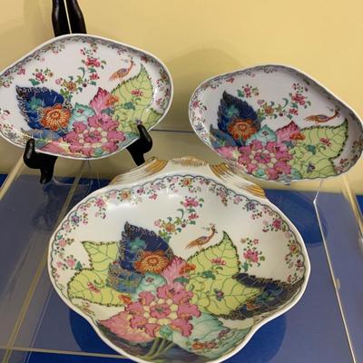 Mottahedeh Tobacco Leaf Metropolitan Museum of Art Porcelain Lot