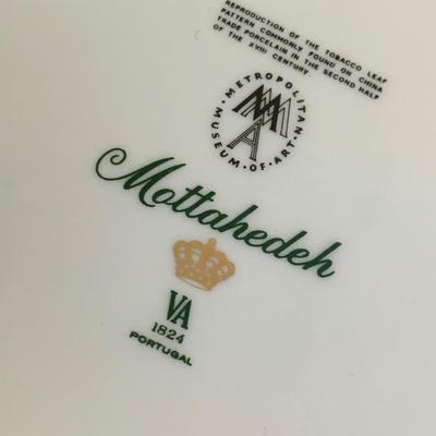 Mottahedeh Tobacco Leaf Metropolitan Museum of Art Porcelain Lot