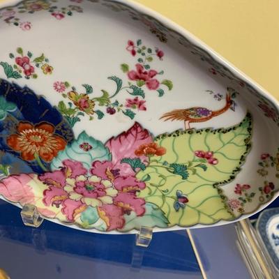 Mottahedeh Tobacco Leaf Metropolitan Museum of Art Porcelain Lot