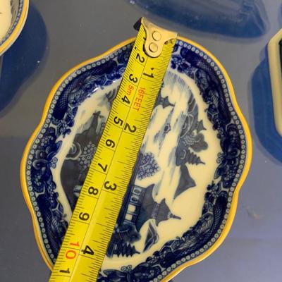 Commissioned Mottaheteh Porcelain Decorative China Lot