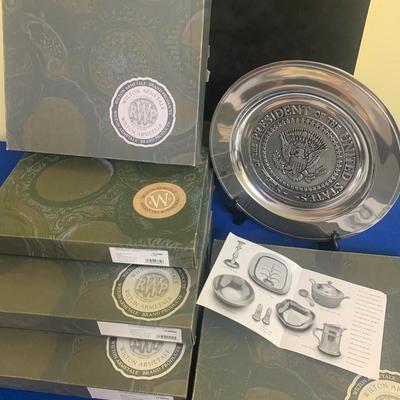 Wilton Presidential Seal Plates Lot