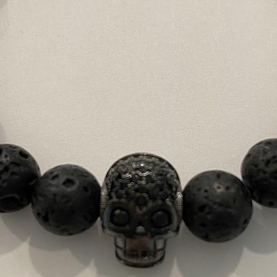 Black onyx bead and skull bracelet