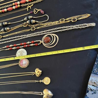Bold & Gold: 60+ Pieces of Jewelry (B3-RG)