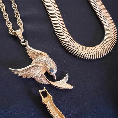 Bold & Gold: 60+ Pieces of Jewelry (B3-RG)