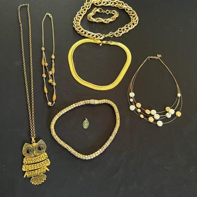 Bold & Gold: 60+ Pieces of Jewelry (B3-RG)