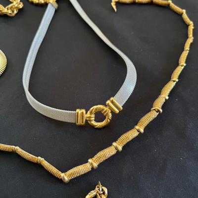 Bold & Gold: 60+ Pieces of Jewelry (B3-RG)